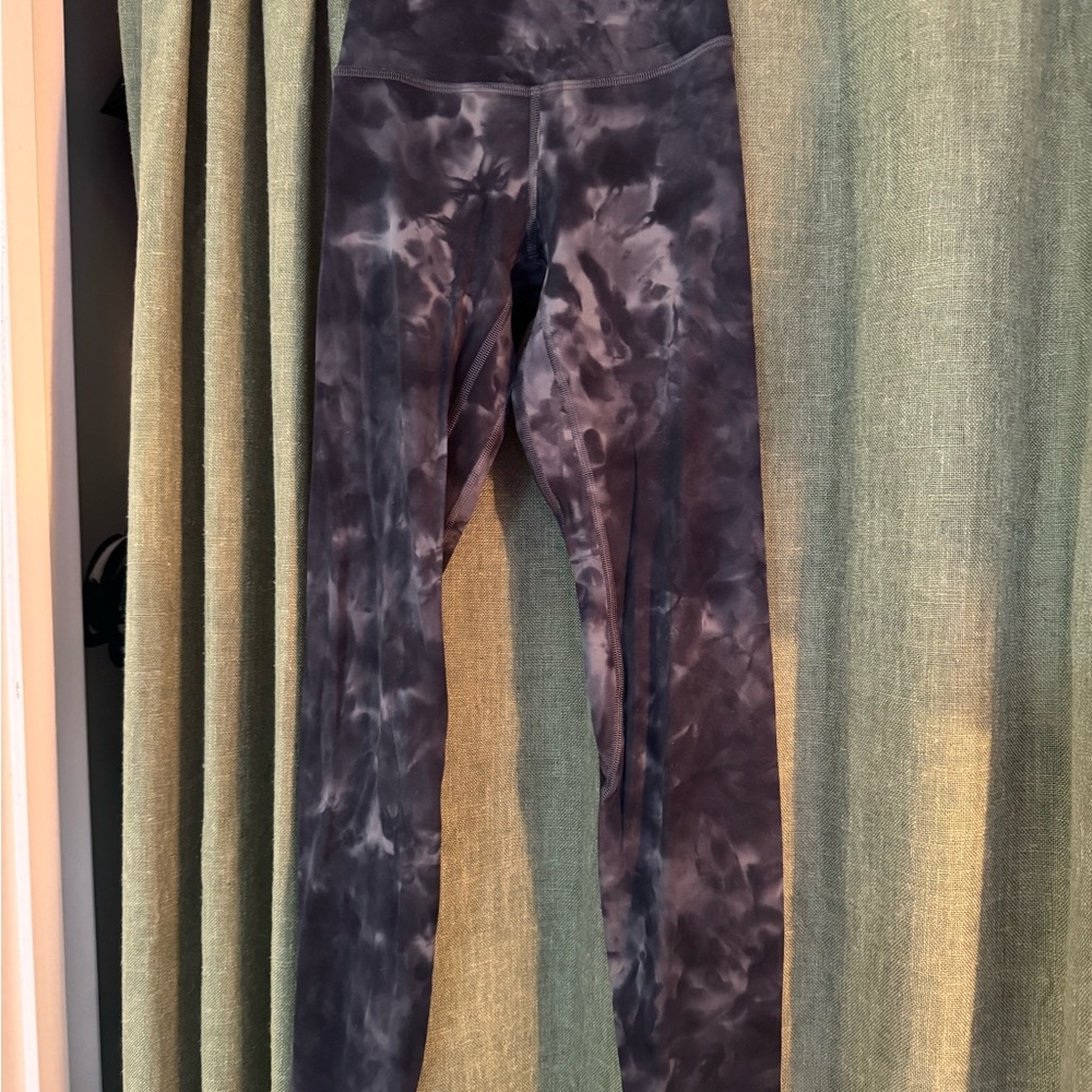 Lululemon Athletica Black Tie-Dye Leggings
